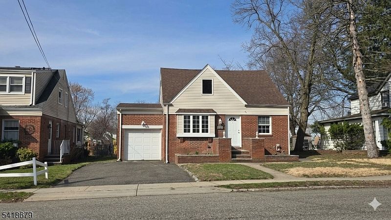 1st image of 2-72 Saddle River Rd