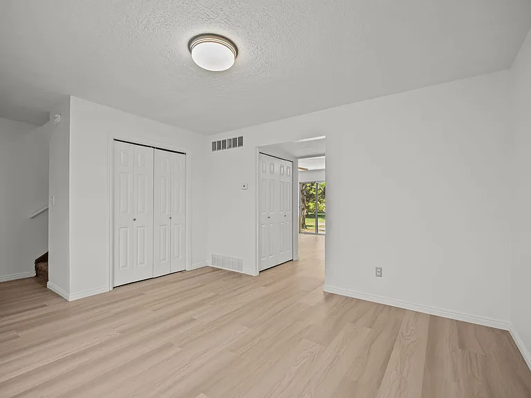 945 S Freedom Blvd #18 — Photo 5