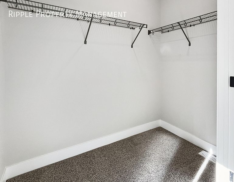 Calgary Townhouse for rent - 3 Bedrooms — photo 17