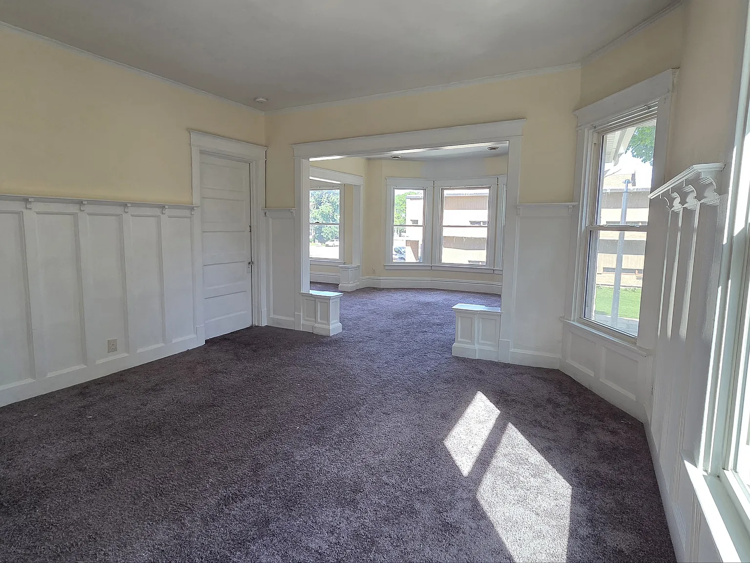 2 bed, 1060 sqft, $1,350 — Photo 3