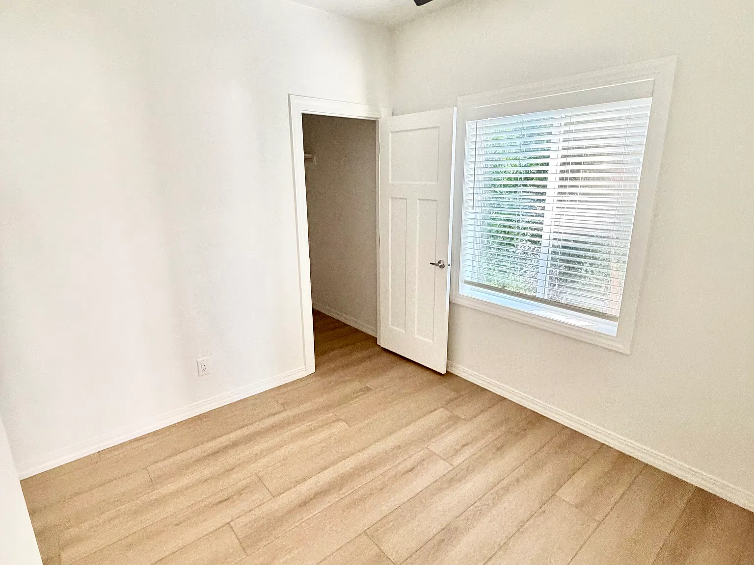 2 bed, 800 sqft, $2,995 — Photo 4
