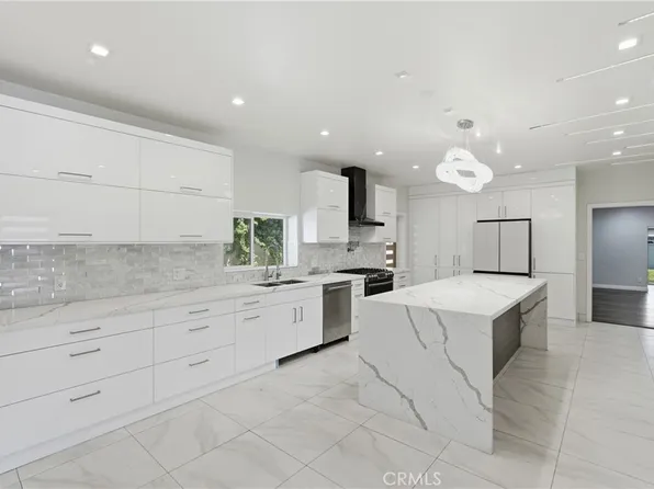 8647 Corbin Ave, Winnetka, CA 91306