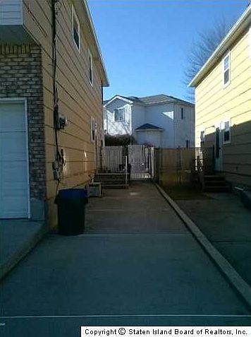 2nd image of 29 Downes Ave