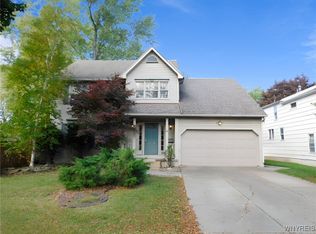 15 Thomas Jefferson Ln, Amherst, NY