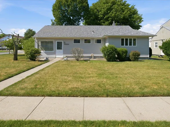 2513 Cedar Street, East Meadow, NY 11554