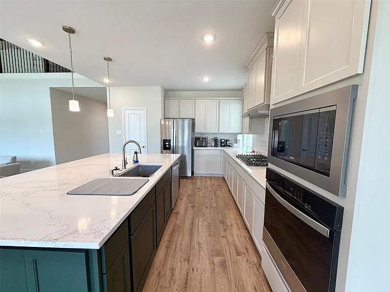 22037 Gateway Arch Dr — Photo 10