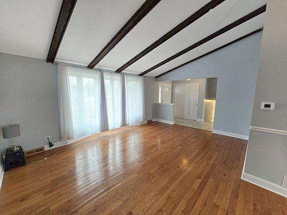 2nd image of 8842 Briarwood Ln