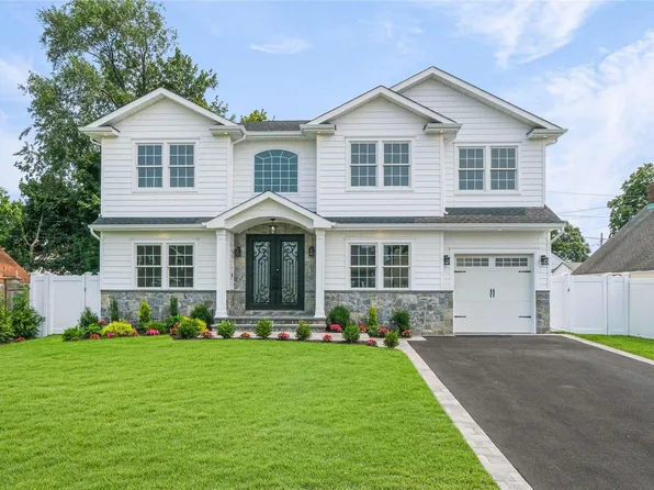 2082 Stuyvesant Avenue, East Meadow, NY 11554