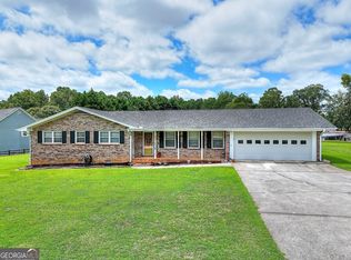 1735 Knight Cir, Loganville, GA 30052