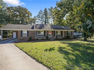 512 Canyon Ct, Fayetteville, NC 28303