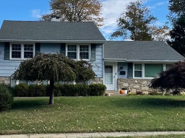 1207 Greenhill Rd, Flourtown, PA 19031