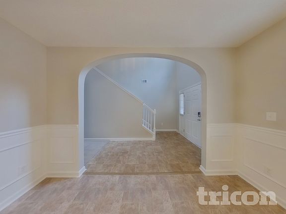 4th image of 263 Siddington Way
