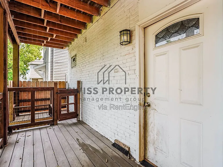 69 Chicago Ave — Photo 4
