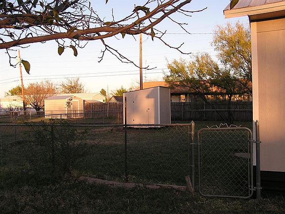 3rd image of 107 La Salle Dr