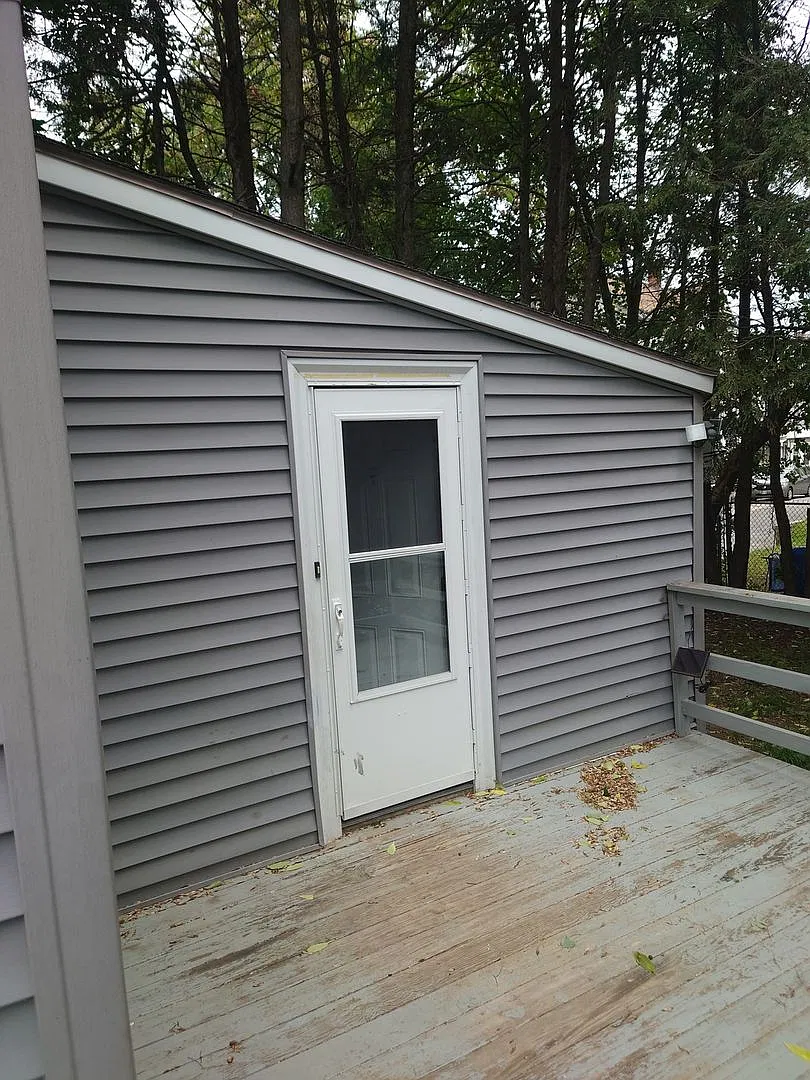 2 Bedroom Single Cottage Family Home in Woonsocket with a small yard! Section 8 are welcome! — Photo 2