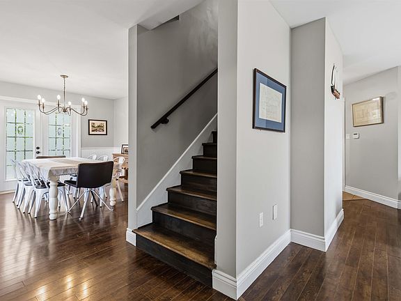 4th image of 100 Clayton Dr
