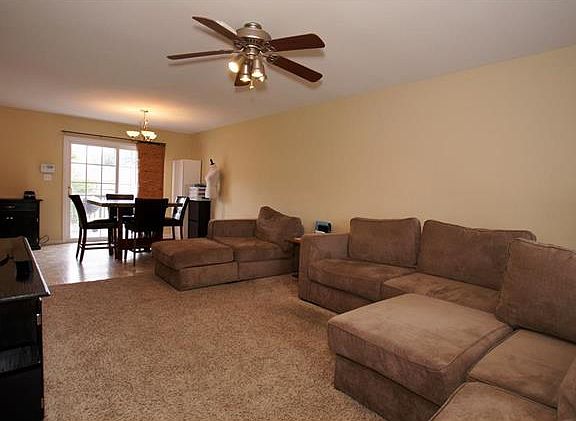 3rd image of 1044 Westmoreland Blvd