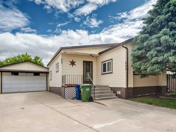 840 NE Spring Haven Ct SE, Airdrie, AB T4A 1B7