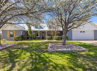 607 W Hackberry St, Fredericksburg, TX 78624