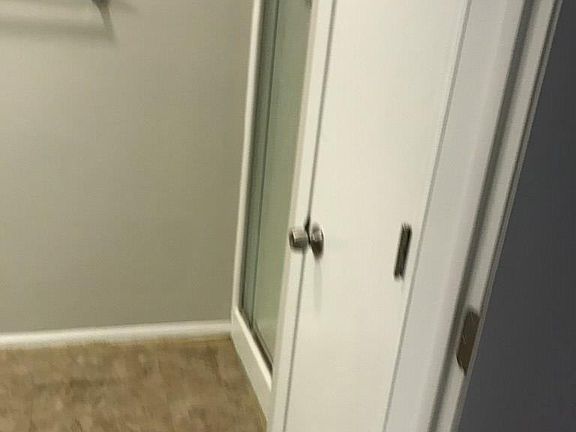 5th image of 425 Brooke Dr