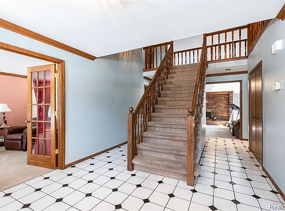 5th image of 19226 Gary Ln