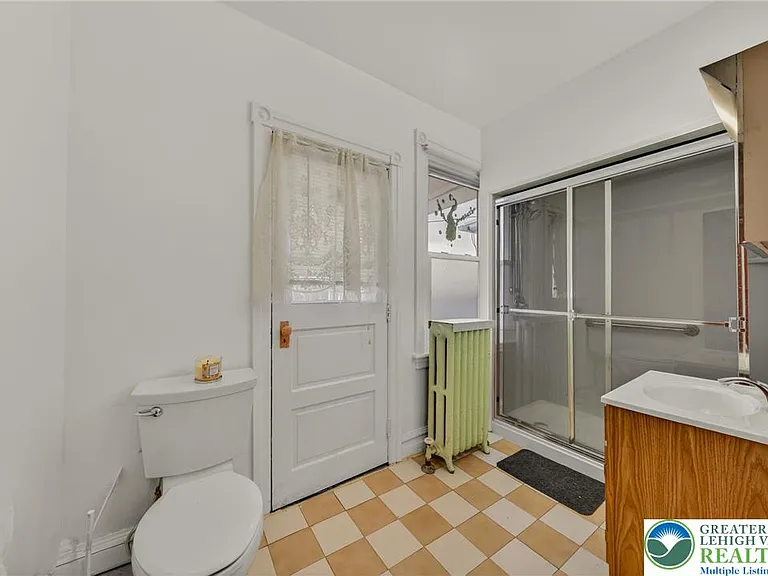 626 N 11th St — Photo 26