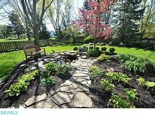 2409 Warrensburg Rd, Delaware, OH 43015