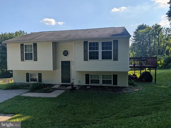 16 Ritters Ln, Owings Mills, MD 21117