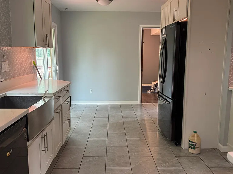 143 Regal Ct — Photo 24