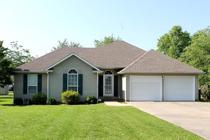 1st image of 2207 Carol Dr