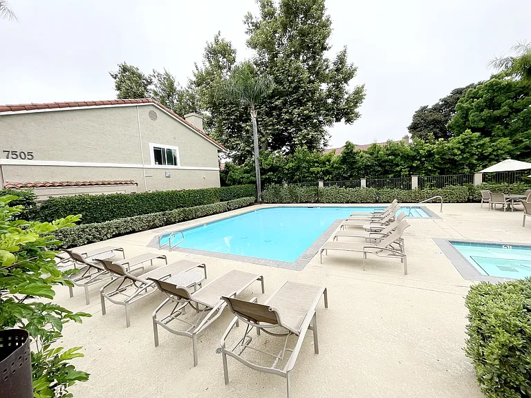7575 Charmant Dr #1012 — Photo 18