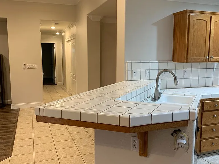 1679 E La Quinta Dr — Photo 24