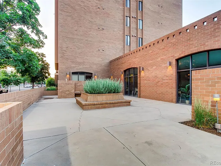 400 S Lafayette St #1104 — Photo 15