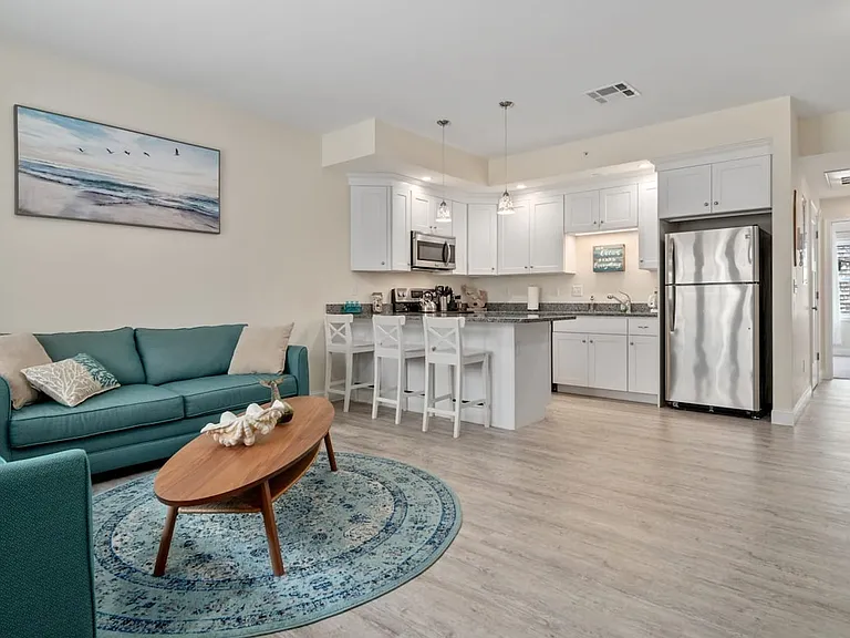 128 Ashworth Ave #204 — Photo 14