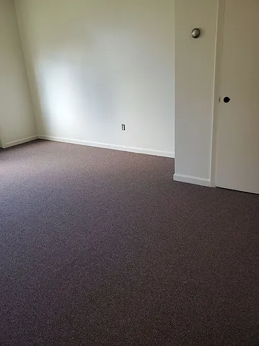 164 Roxbury St Photo 1