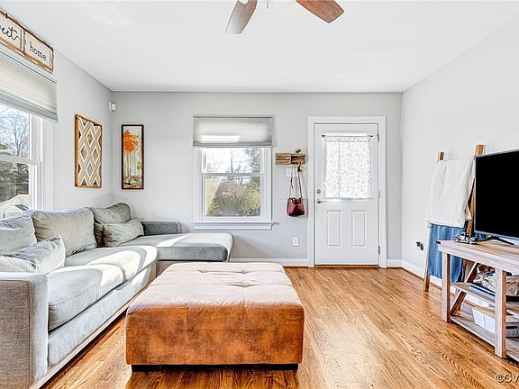 4th image of 120 N Holly Ave