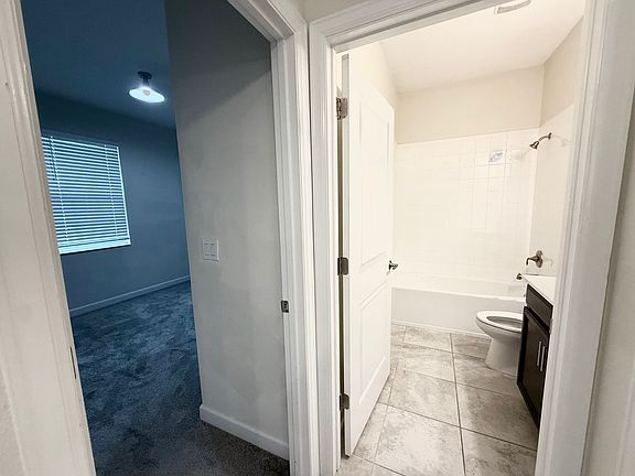 5th image of 11179 Longleaf Woods Dr
