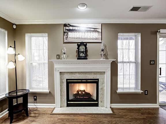 4th image of 6604 Netties Ln #104