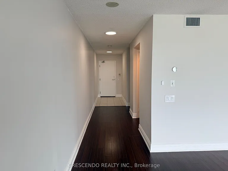 30 Harrison Garden Blvd #902 — Photo 6