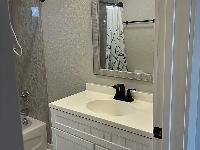 1525 Cliff St — Photo 11