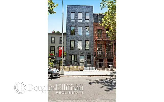 Sold by Douglas Elliman | media 21