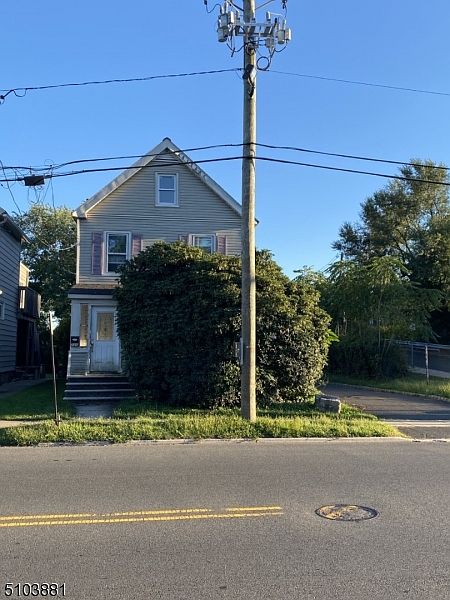 1st image of 725 North Ave
