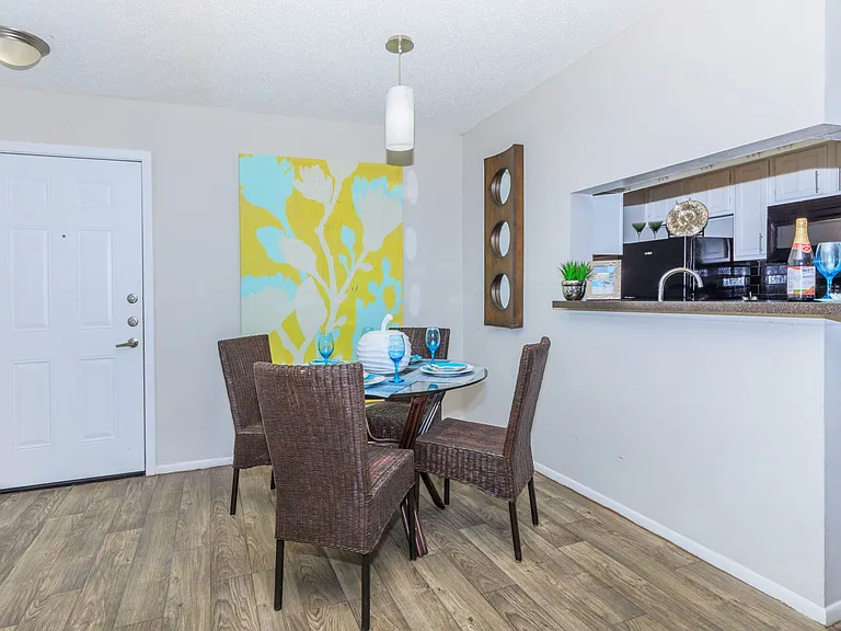 Cielo Apartments — Photo 13