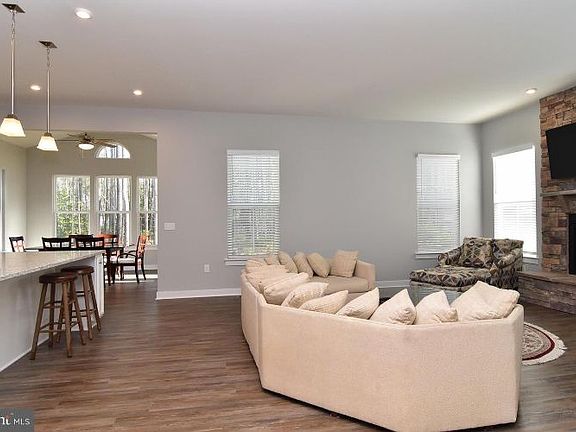 2nd image of 31068 Barefoot Cir