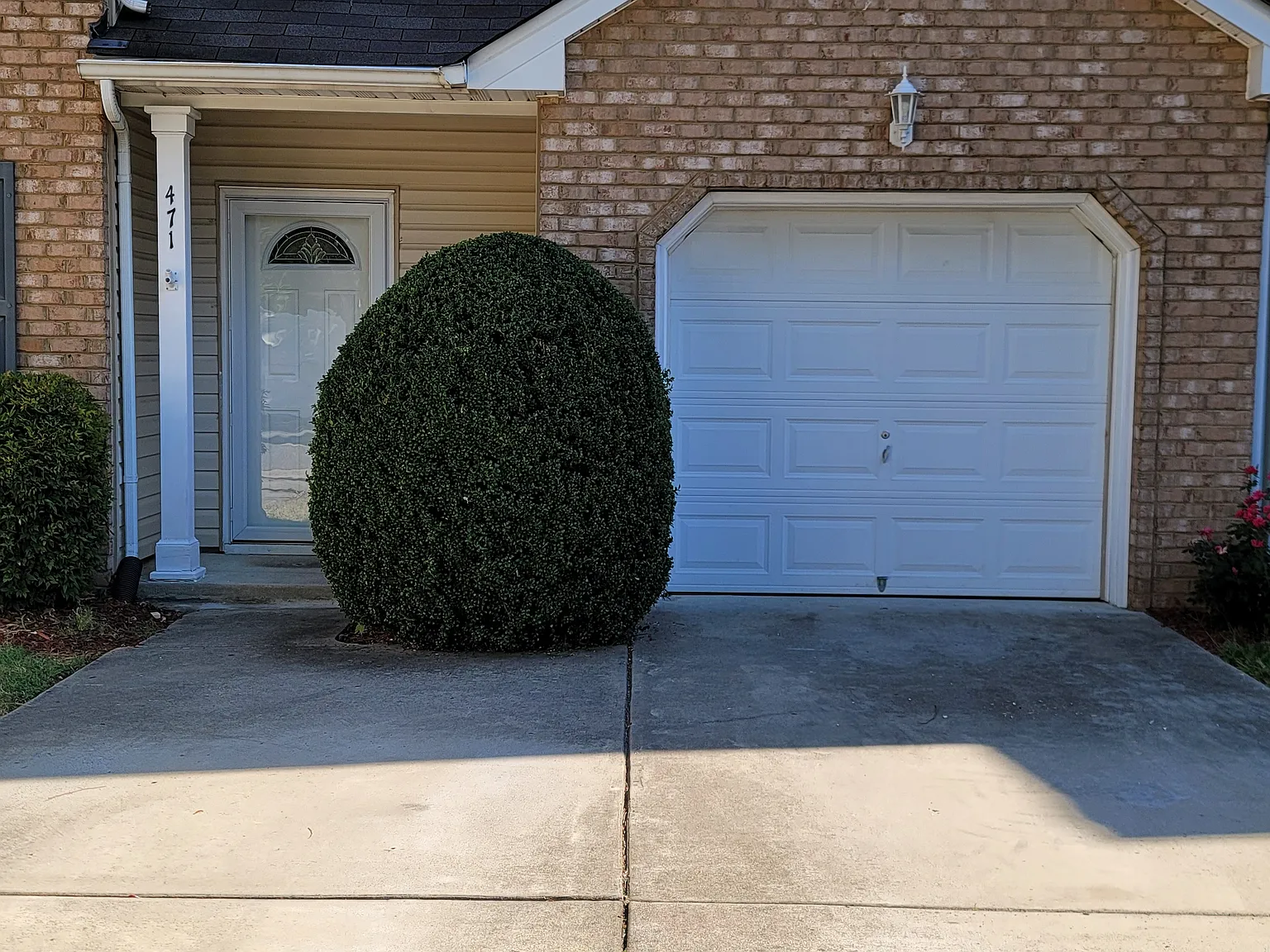 3 bed, 2.5 bath, 1335 sqft, $1,900 — Photo 2