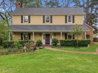 215 Comstock Ln, Madison, MS 39110