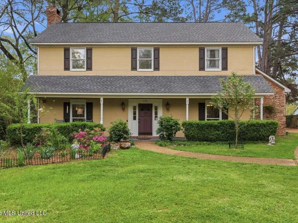 215 Comstock Ln, Madison, MS 39110