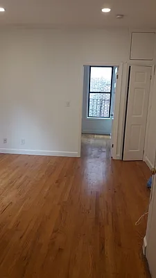 Rented by Skyline Realty LLC II | media 10