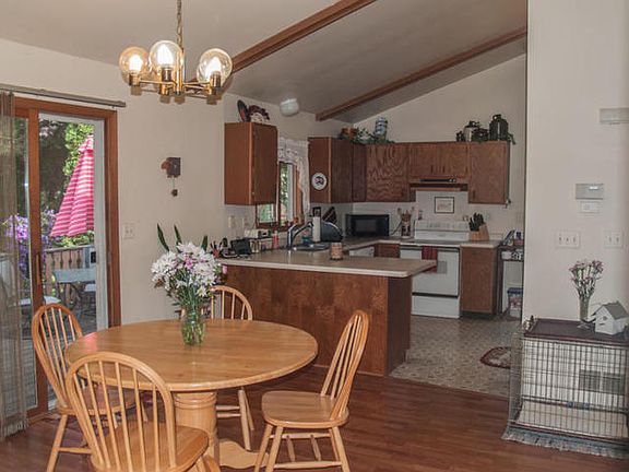 5th image of 1075 Dorwood Dr