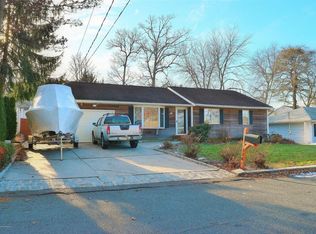 176 Cleveland Ct, Brick, NJ 08724